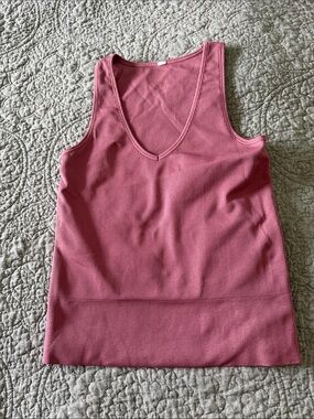 Athleta Aurora V Neck Ribbed Tank